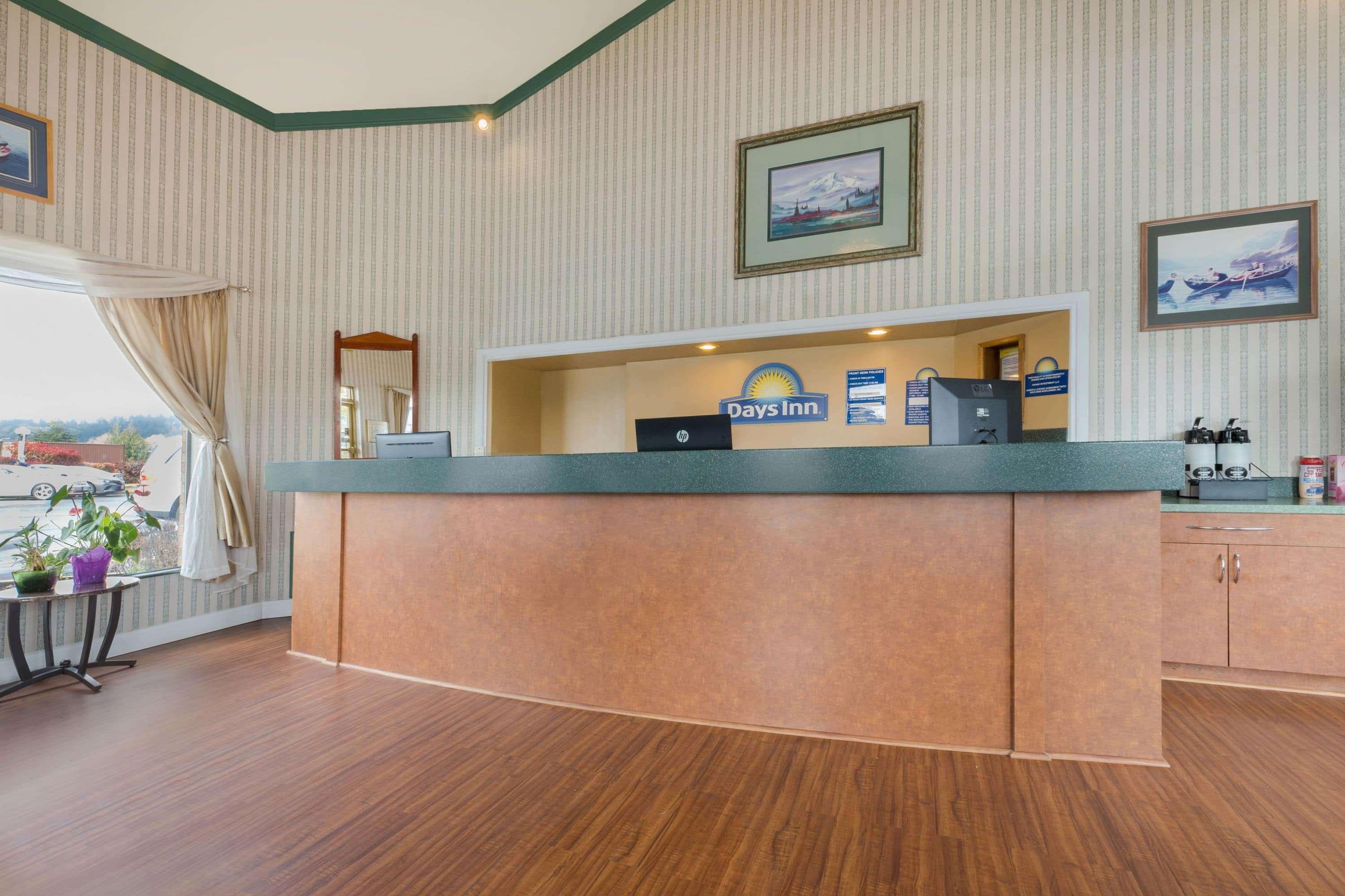 Days Inn By Wyndham אובורן מראה חיצוני תמונה