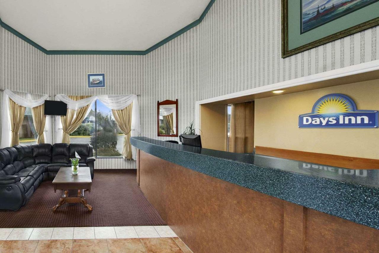 Days Inn By Wyndham אובורן מראה חיצוני תמונה